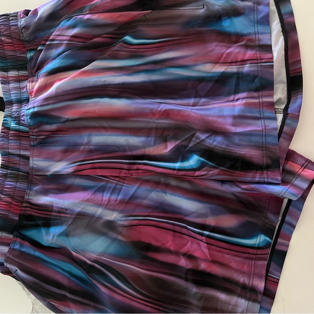 Lululemon Athletica Multicolor Striped Shorts never worn men’s size small